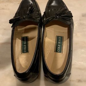 Like new Cole Haan wing-tip shoes